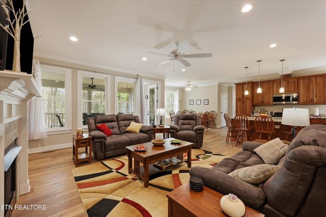 166 E Shore Drive, Rockwood, TN 37854