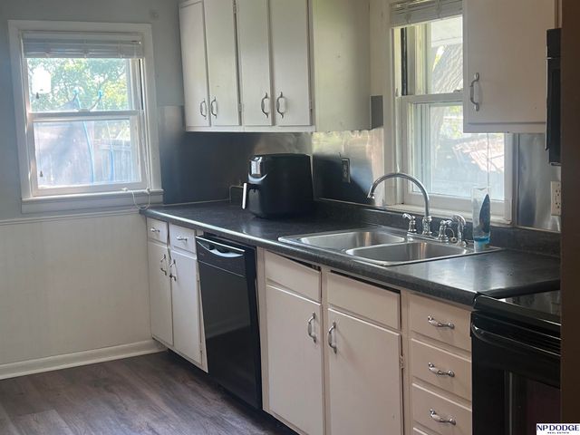 1001 Nelson Street, Lincoln, NE 68521