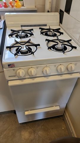 1568 Commonwealth Ave 6, Boston, MA 02135