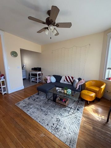 1568 Commonwealth Ave 6, Boston, MA 02135