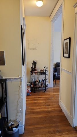 1568 Commonwealth Ave 6, Boston, MA 02135