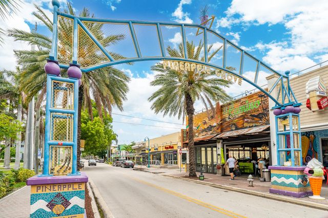 250 NE 3rd Avenue 1502, Delray Beach, FL 33444