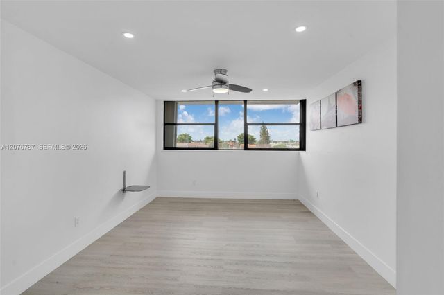 11755 SW 18th Street 409, Miami, FL 33175