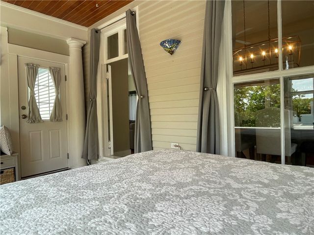 541 Bellevue Avenue 4, Newport, RI 02840