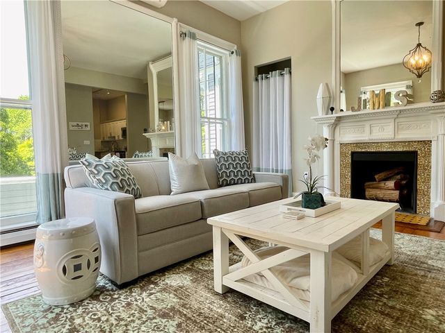 541 Bellevue Avenue 4, Newport, RI 02840