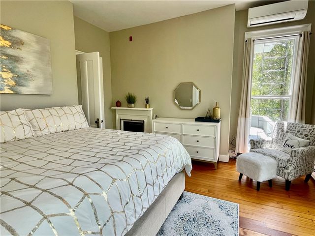 541 Bellevue Avenue 4, Newport, RI 02840