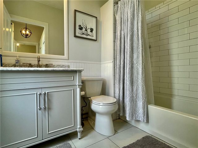 541 Bellevue Avenue 4, Newport, RI 02840