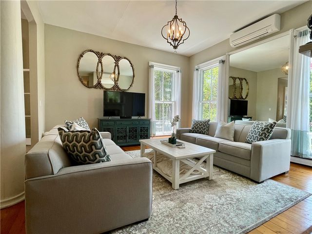 541 Bellevue Avenue 4, Newport, RI 02840