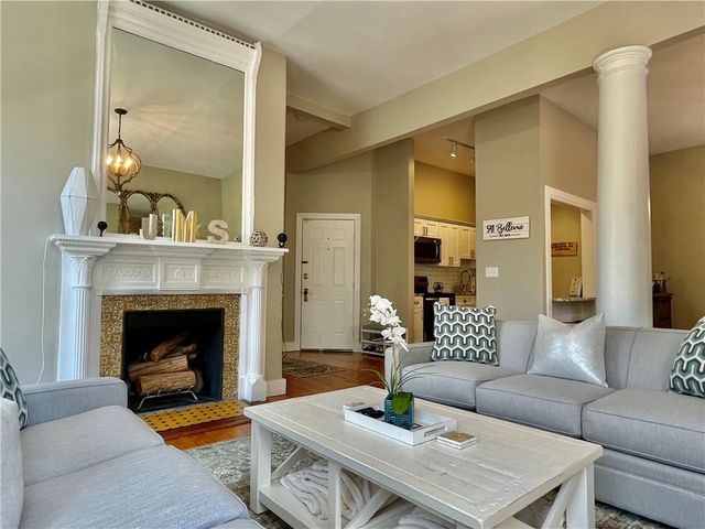 541 Bellevue Avenue 4, Newport, RI 02840