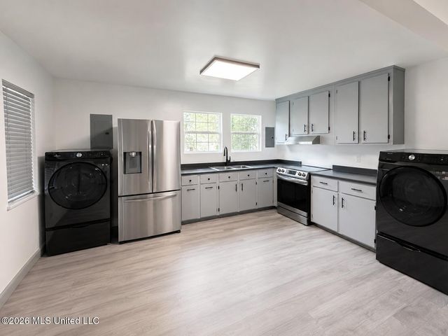 4009 Ingalls Avenue, Pascagoula, MS 39581