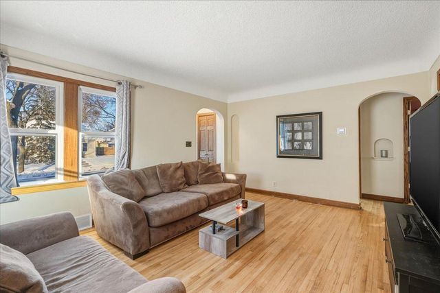 1730 Arlington Avenue E, Saint Paul, MN 55106