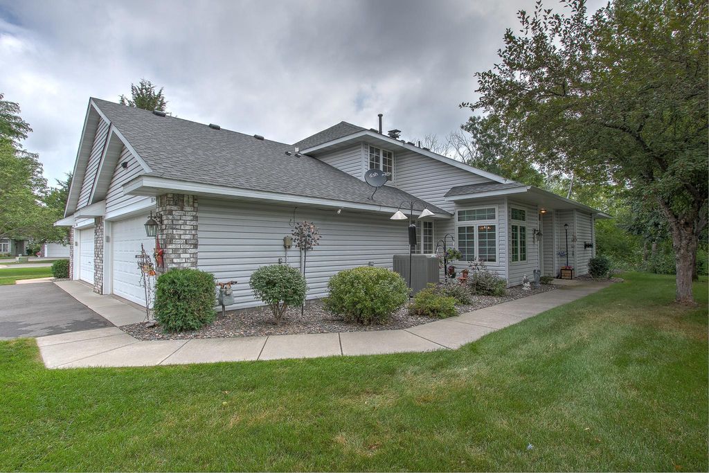 3804 Weaver Court, Anoka, MN 55303 — photo 2