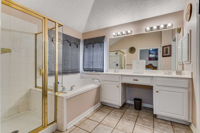 504 Landing Court, Grapevine, TX 76051