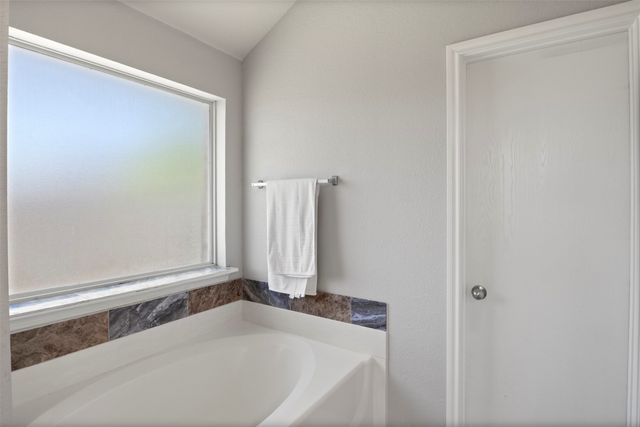 901 Timber Oaks Court, Arlington, TX 76010