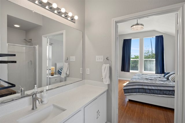901 Timber Oaks Court, Arlington, TX 76010