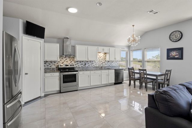 901 Timber Oaks Court, Arlington, TX 76010