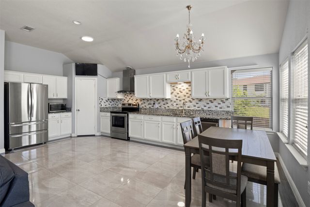 901 Timber Oaks Court, Arlington, TX 76010
