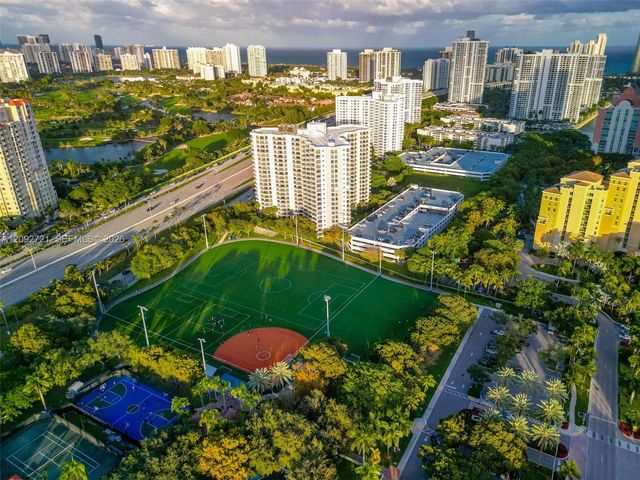 3300 NE 191st Street 1816, Aventura, FL 33180