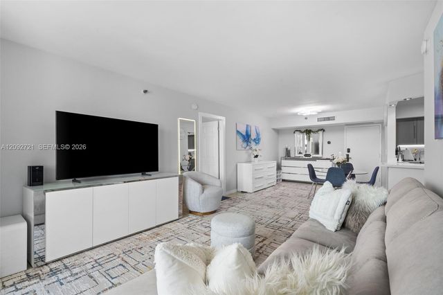3300 NE 191st Street 1816, Aventura, FL 33180