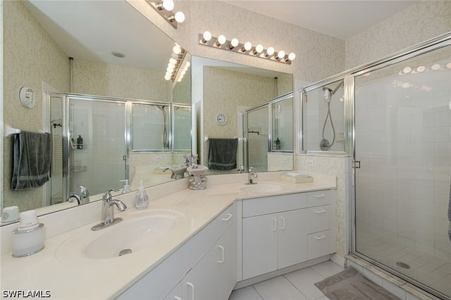 200 Vintage CIR 103, Naples, FL 34119