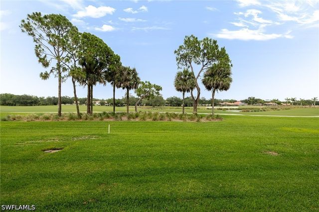 200 Vintage CIR 103, Naples, FL 34119