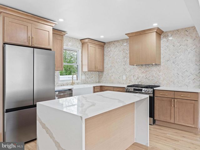 26 HOLLY RD, Clementon, NJ 08021