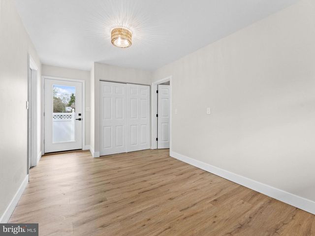 26 HOLLY RD, Clementon, NJ 08021