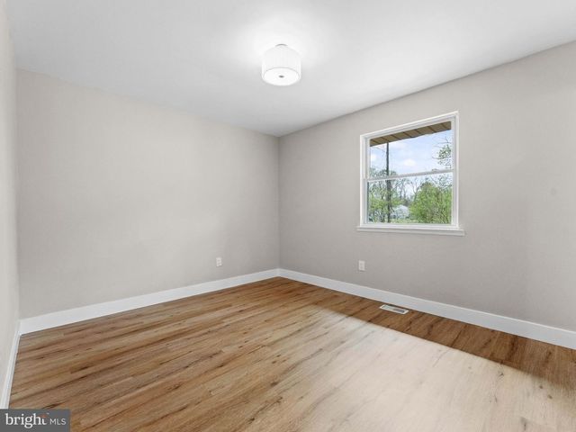 26 HOLLY RD, Clementon, NJ 08021