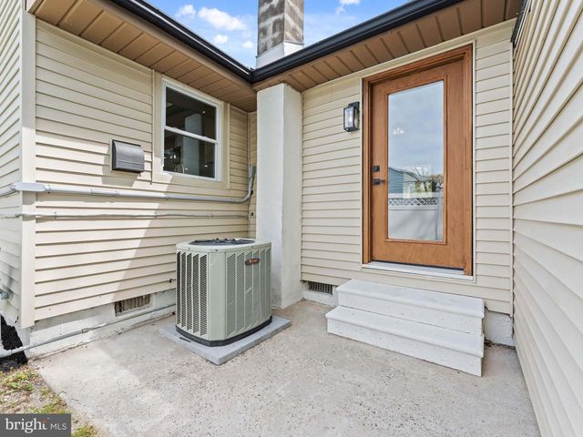 26 HOLLY RD, Clementon, NJ 08021