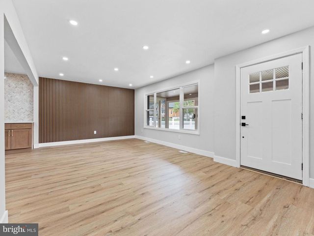 26 HOLLY RD, Clementon, NJ 08021