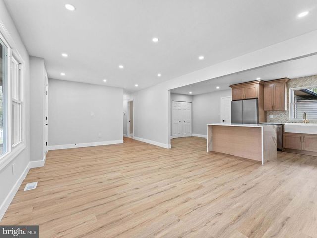 26 HOLLY RD, Clementon, NJ 08021