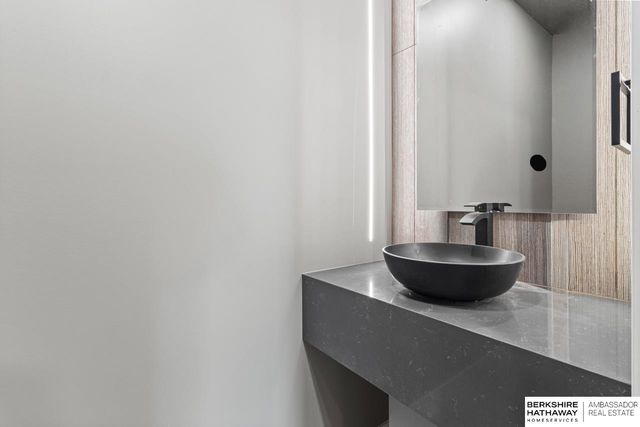 21052 Joseph Street, Elkhorn, NE 68022