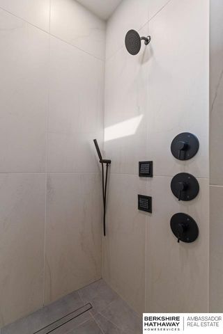 21052 Joseph Street, Elkhorn, NE 68022