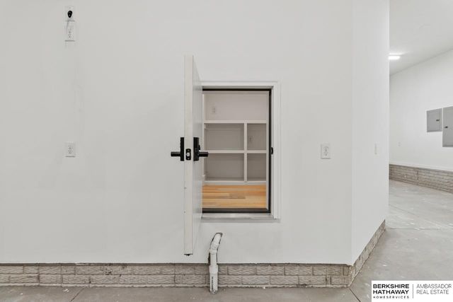 21052 Joseph Street, Elkhorn, NE 68022