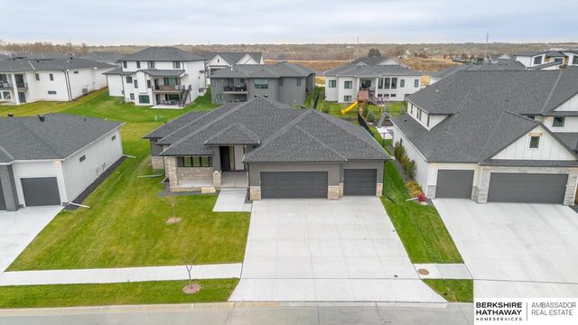 21052 Joseph Street, Elkhorn, NE 68022