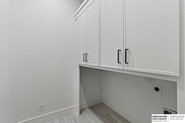 21052 Joseph Street, Elkhorn, NE 68022