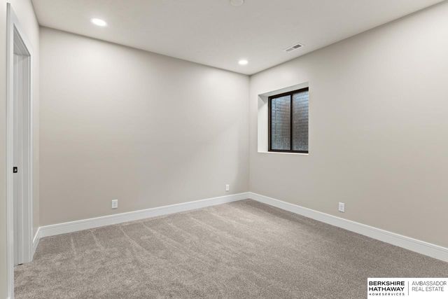 21052 Joseph Street, Elkhorn, NE 68022