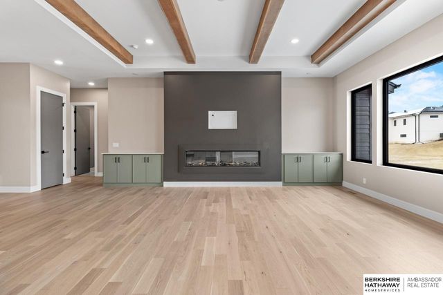 21052 Joseph Street, Elkhorn, NE 68022