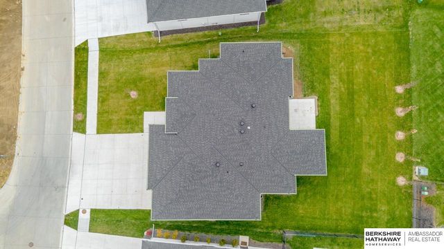 21052 Joseph Street, Elkhorn, NE 68022