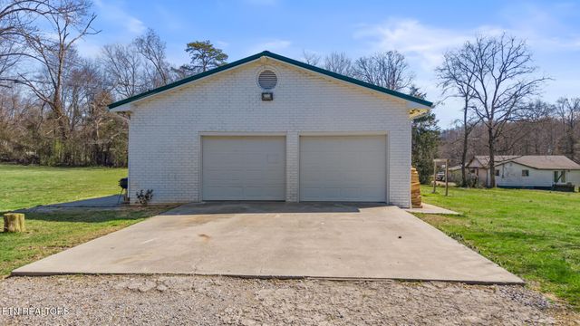 575 County Road 655, Athens, TN 37303