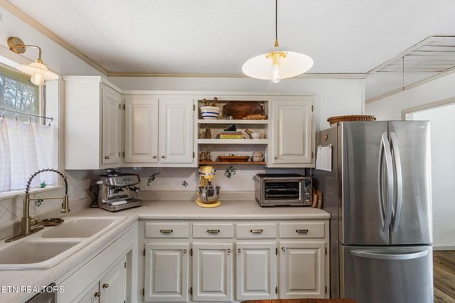 575 County Road 655, Athens, TN 37303