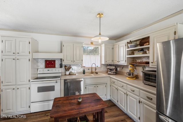 575 County Road 655, Athens, TN 37303