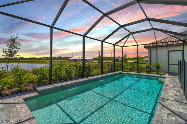 4652 Centaurus CIR, Naples, FL 34120