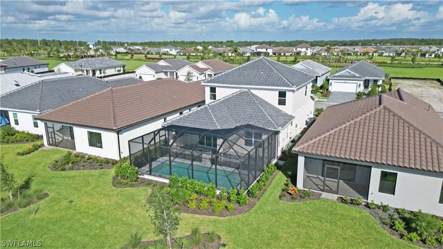 4652 Centaurus CIR, Naples, FL 34120