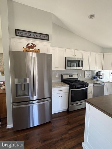 14 KENT AVE, Maple Shade, NJ 08052