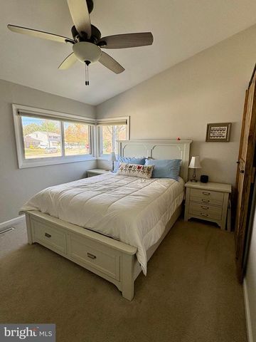 14 KENT AVE, Maple Shade, NJ 08052
