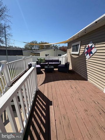 14 KENT AVE, Maple Shade, NJ 08052