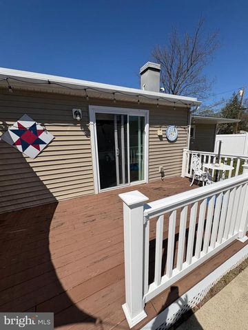 14 KENT AVE, Maple Shade, NJ 08052
