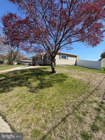 14 KENT AVE, Maple Shade, NJ 08052