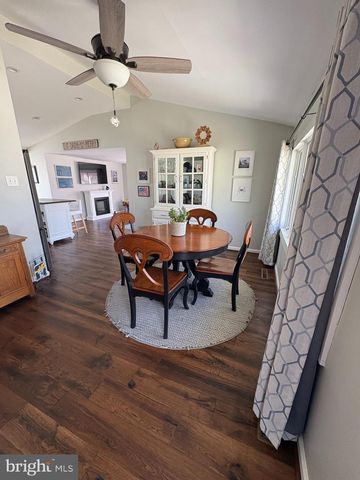 14 KENT AVE, Maple Shade, NJ 08052
